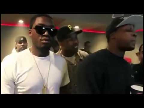 Meek Mill Raps In Cypher With Compton Crips