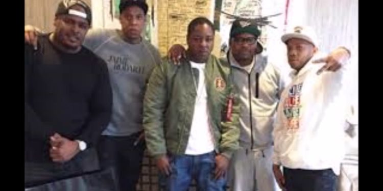 jay-z signs the lox