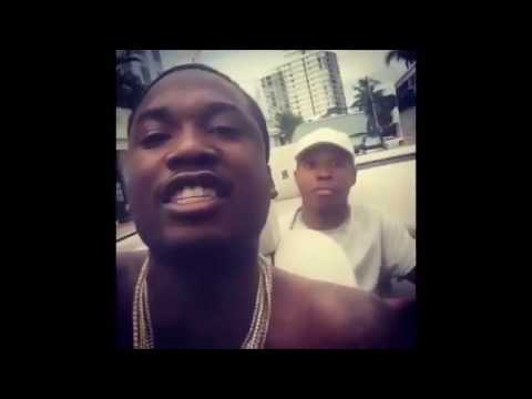 Meek Mill Caught Causing A Frenzy In Miami Streets!!! Throwback