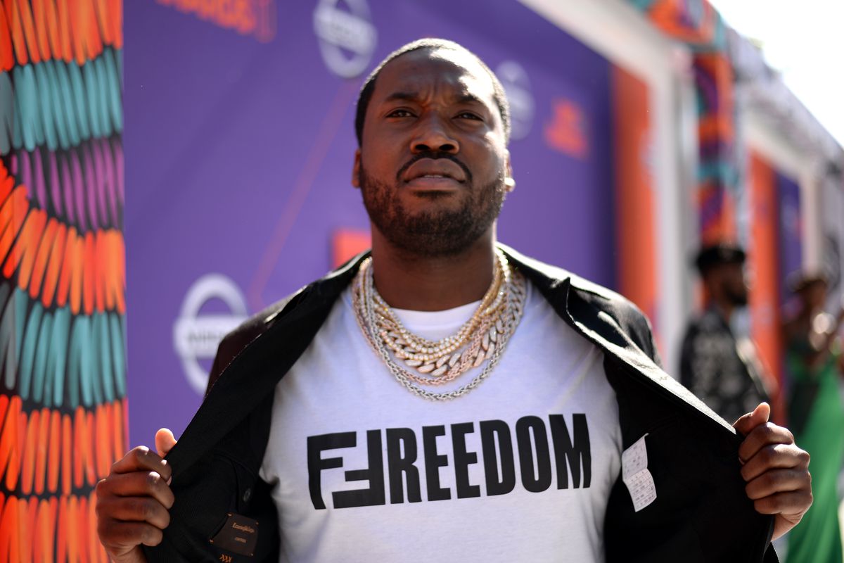 Vengeful Judge Brinkley Blocks Meek Mill From Traveling With 76ers!!!