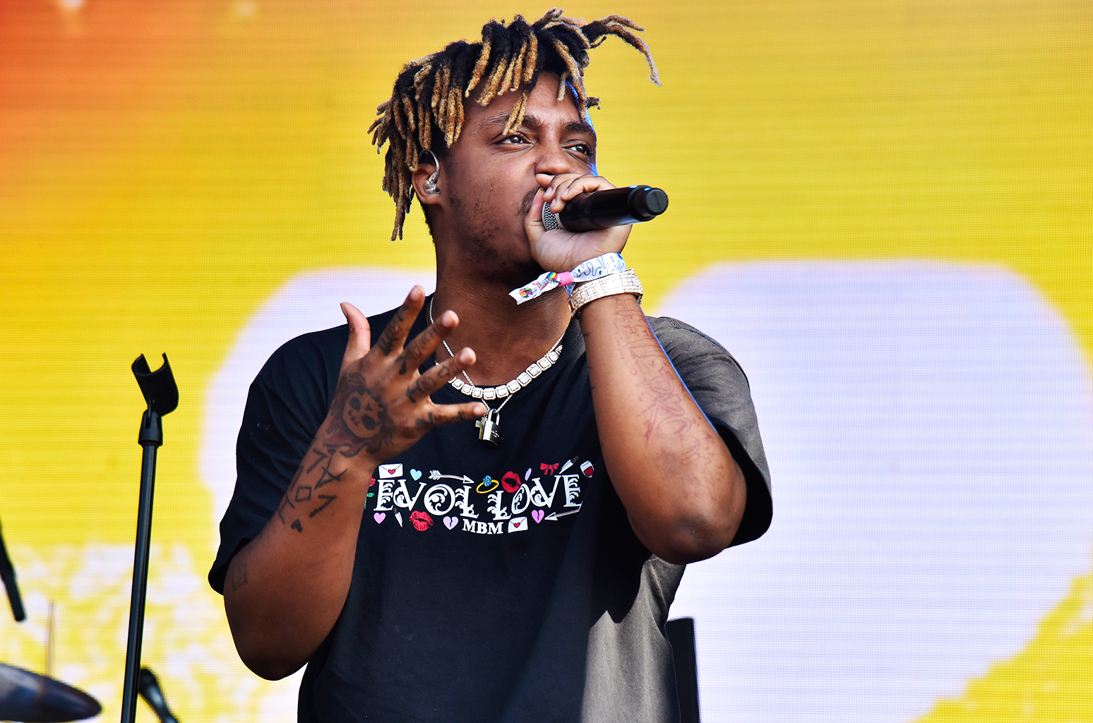 Rapper Juice WRLD Dead at 21!!!!