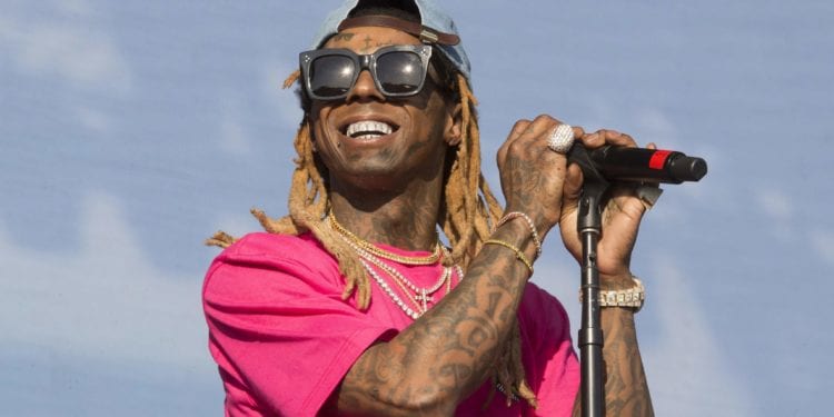 Feds Search Private Jet Lil Wayne Was On